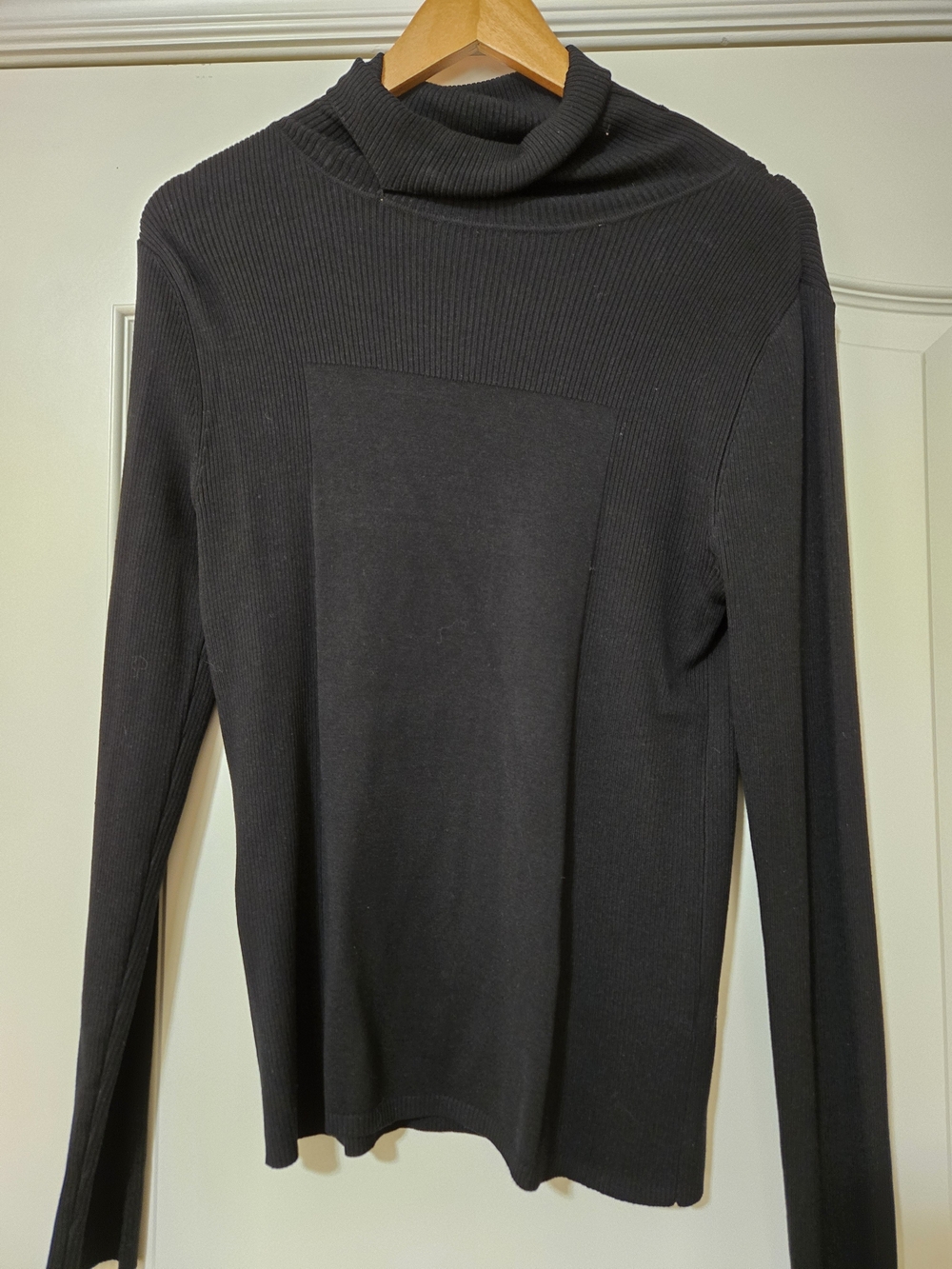 ANTONIO MELANI Black Ribbed Turtle-Neck Long Sleeve Silk Bkend Sweater
